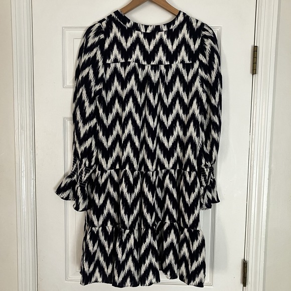 Tuckernuck Pomander Place Kenzo Dress Medium‎ Navy Ikat Tiered Preppy Shift - Picture 3 of 10